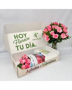 caja de rosas rosadas  premium por 24 rosas,   puedes agregar mas rosas y tener una hermosa caja por 36 rosas con envio a bogota 
